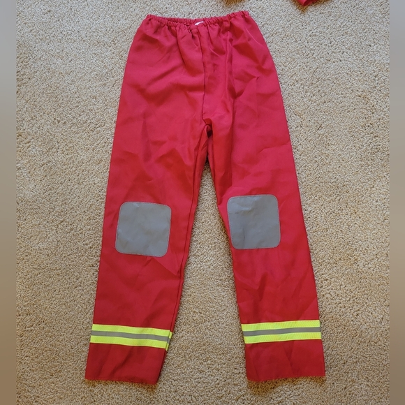 Kids Unisex Fire Chief/Fire Fighter Dress Up Halloween Costume - Size Small - Picture 6 of 9